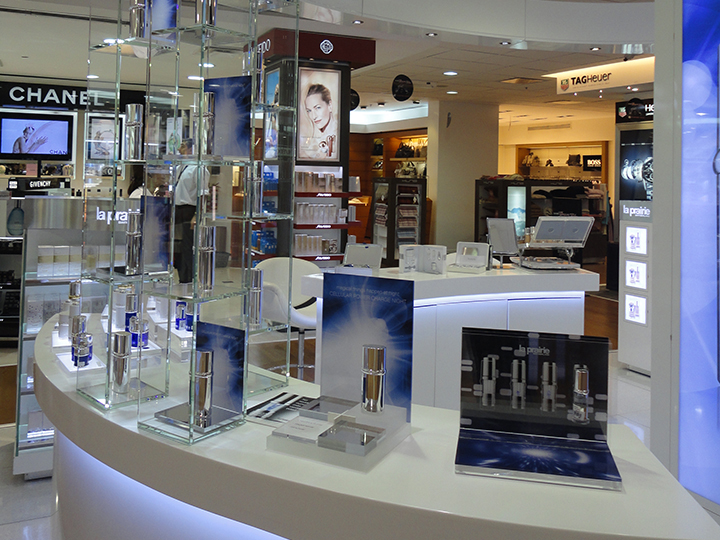 GIACOMETTI GROUP La Prairie Duty Free Shop 2010